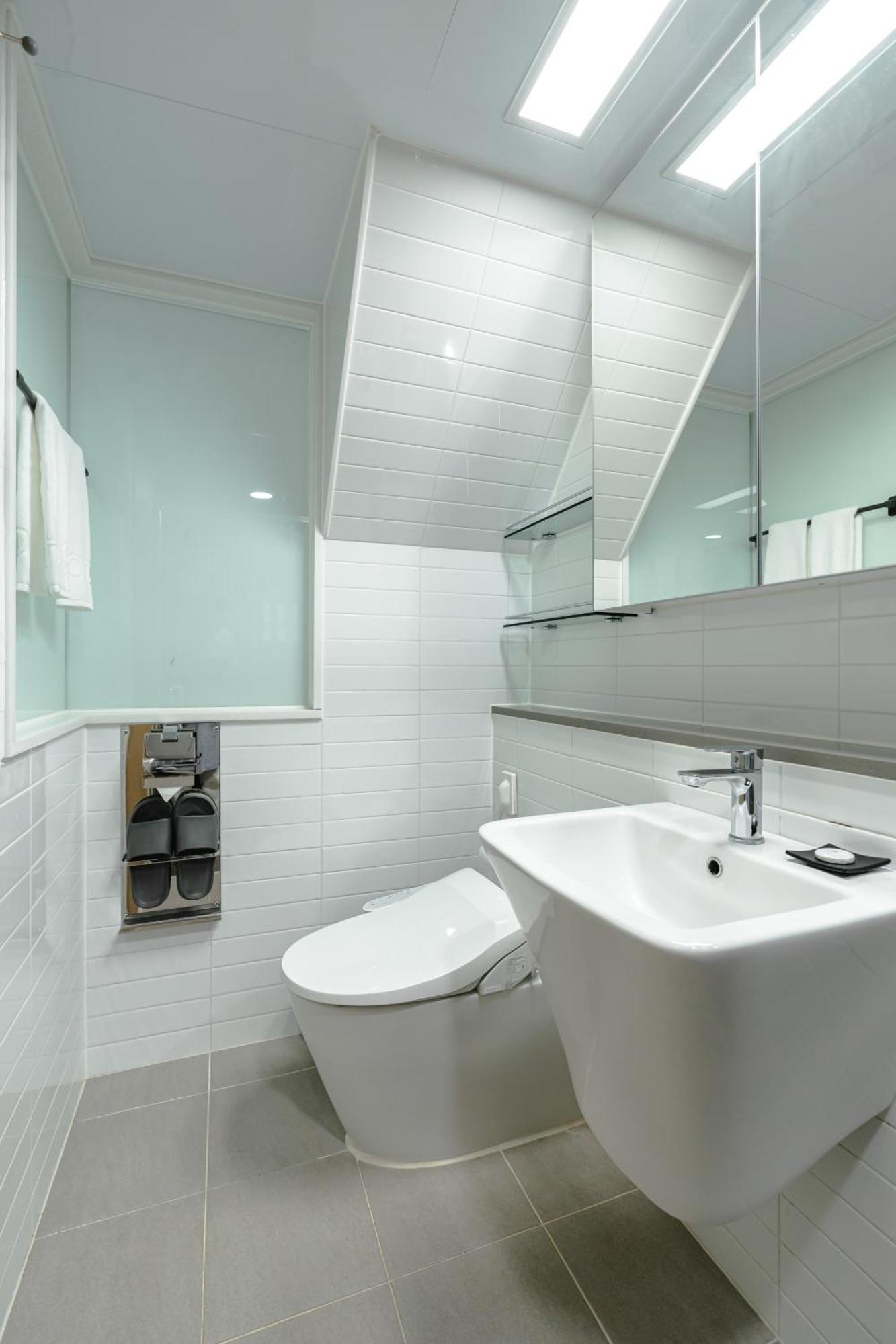 Sr Hotel Yeongjong Incheon Room photo
